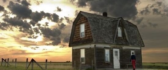 Prodával dům se svou mrtvolou Prodával dům se svou mrtvolou