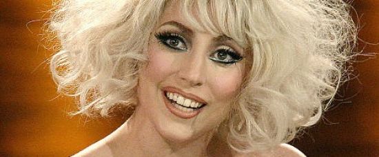 Lady Gaga propaguje bezpečný sex