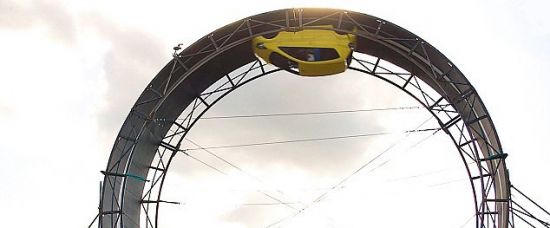 Největší looping s autem