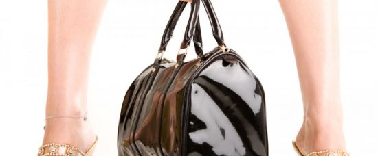 Kabelka se vybírá k postavě. Jak?