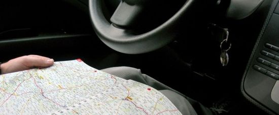 Dokázáno: ženy neumí číst z mapy