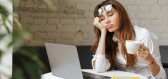 Nadměrná únava nemusí být způsobena jen velkým množstvím práce, ale také nemocí