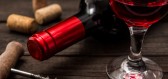 Jak efektivně použít víno? Jako zabiják bakterií v domácnosti, past na mušky i hnojivo pro rostliny