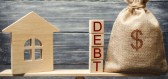 Zadlužení domácností v roce 2021? Kleslo v jediném kraji
