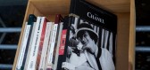 Coco Chanel: Žena, která změnila svět, byť na sklonku života byla bohatá a osamělá