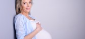 Výhody i rizika pozdního těhotenství