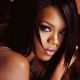 Rihanna: Zadek a prsa budu vystavovat, jak chci