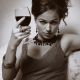 Pití alkoholu prospívá ženskému mozku