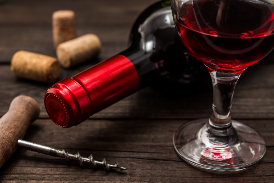 Pokud alkohol, tak zvolte raději červené víno