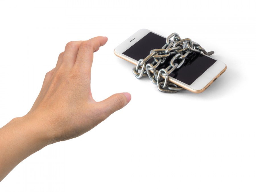 Telefon se proměnil v z&aacute;vislost