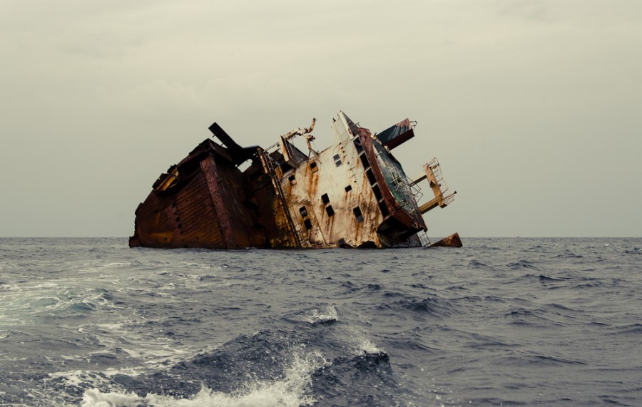 Lodní neštěstí na širém moři