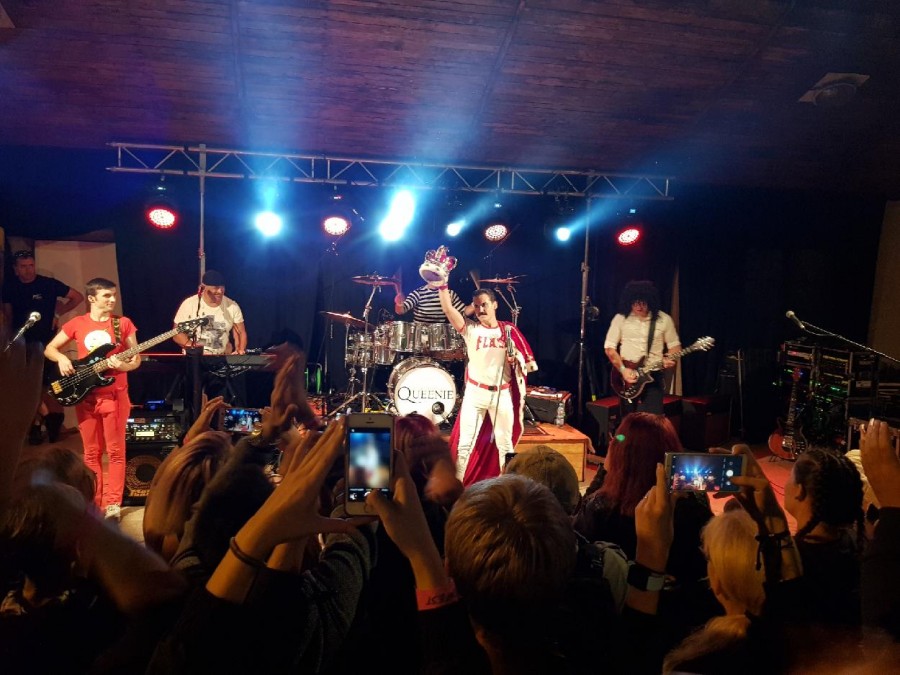 Koncert v Chlenech