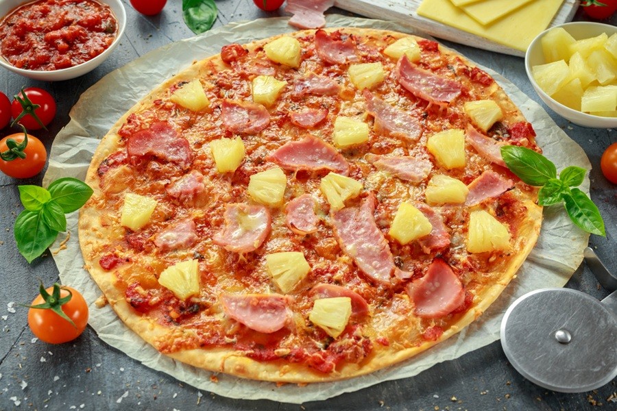 Ananas na pizze