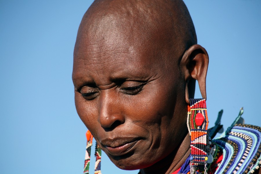 Masajská žena